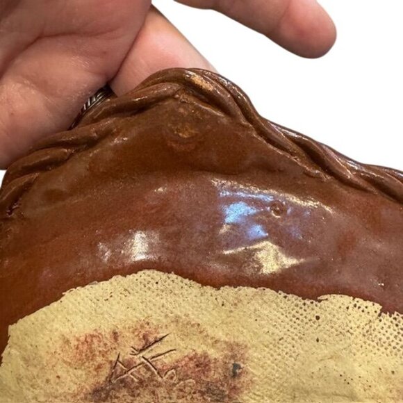 Handcrafted Ceramic Fish-Shaped Tray With Unique Glaze Design - Picture 3 of 8